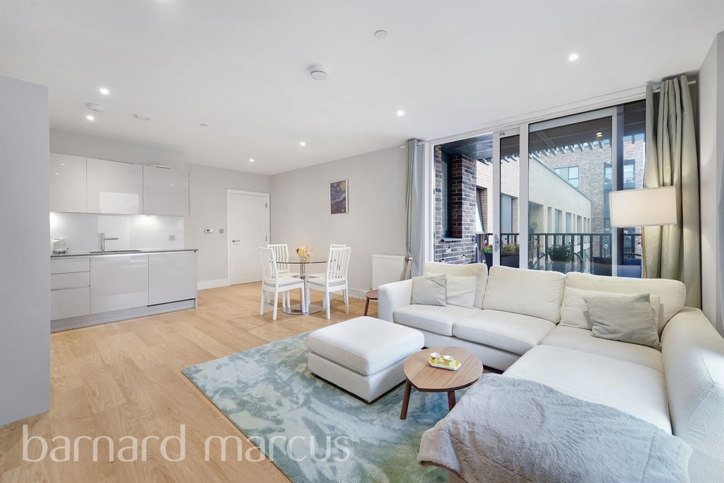 Property photo 1 of 12