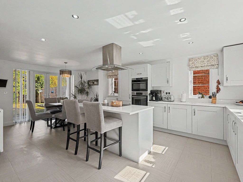 Property photo 3 of 64 5340956