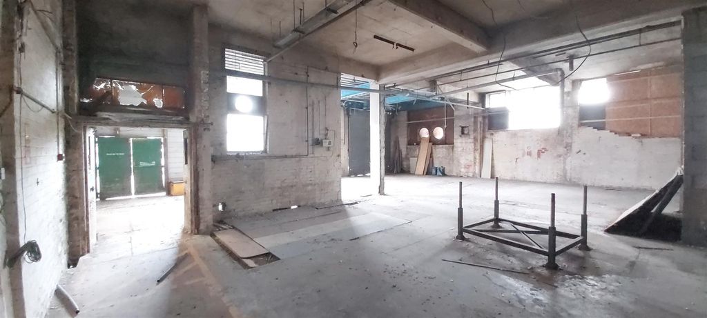 Property photo 3 of 3