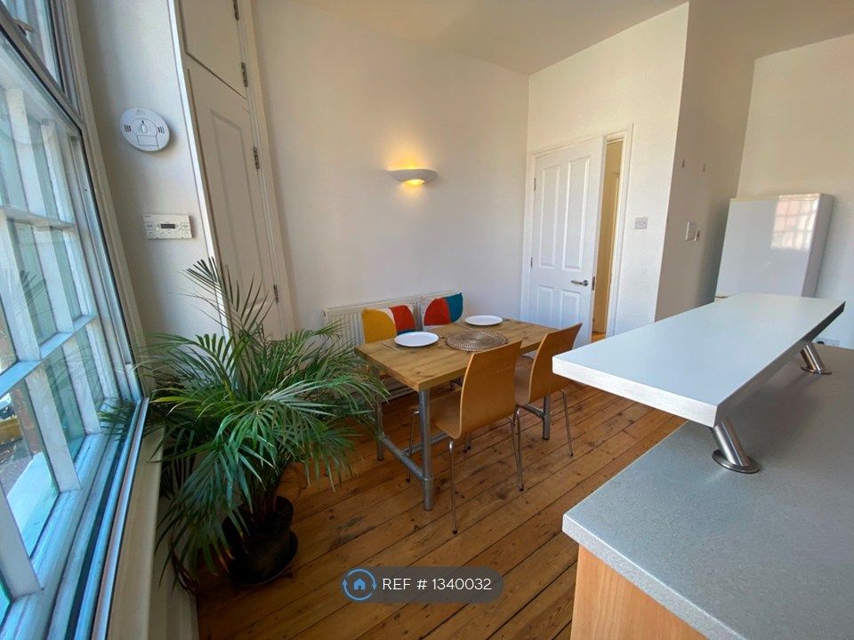Property photo 1 of 35