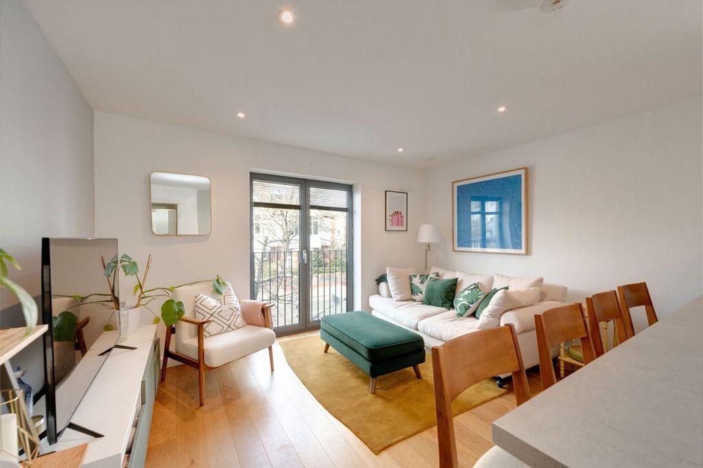 Property photo 2 of 5