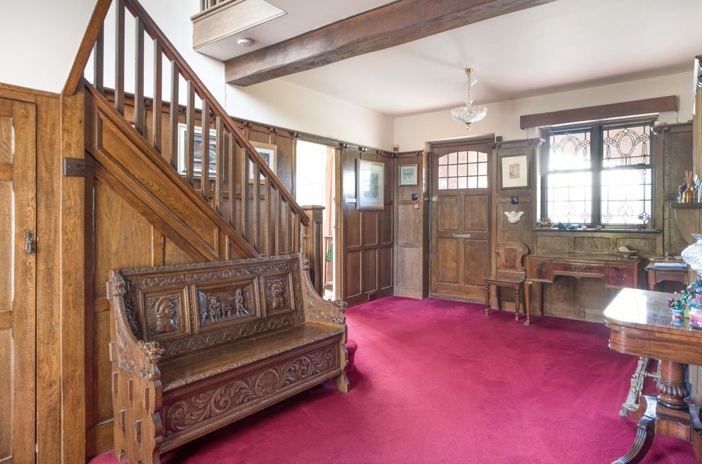 Property photo 2 of 16 1299105-27-6830B8...
