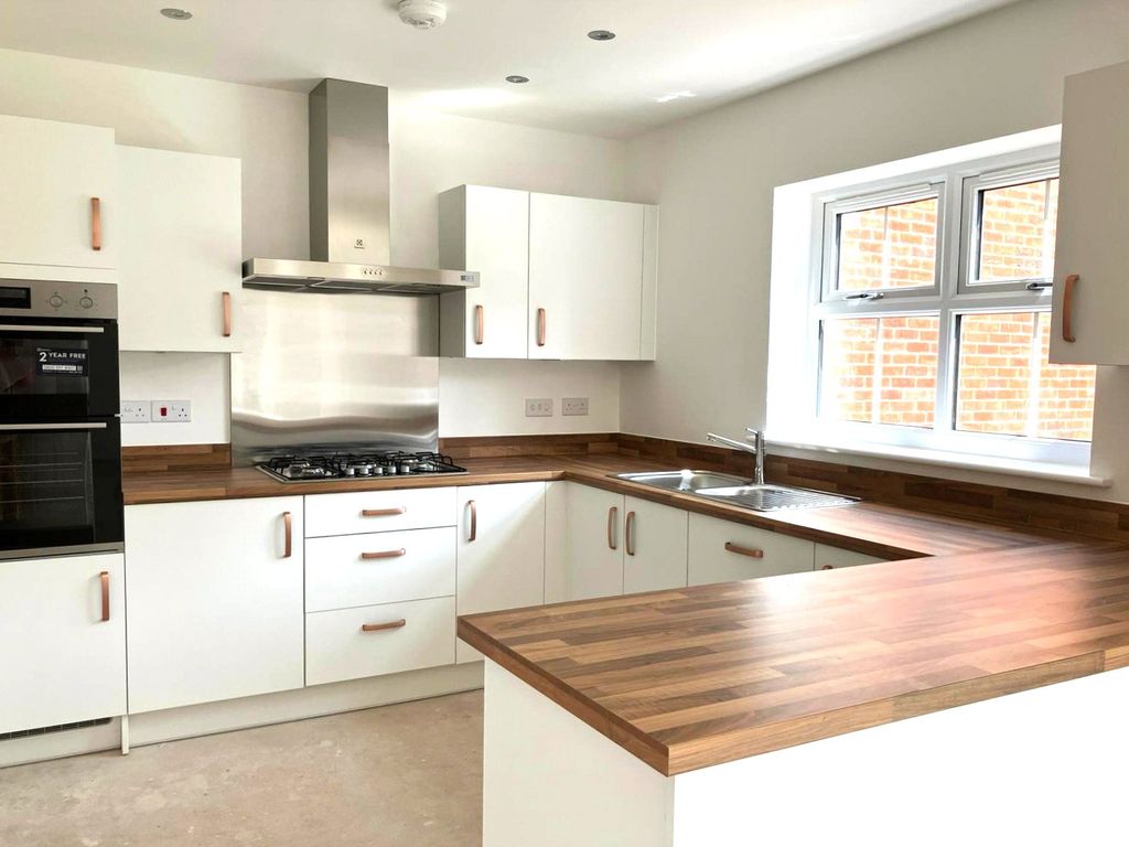 Property photo 2 of 13 The Kenfig