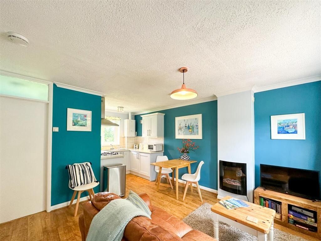 Property photo 3 of 19 4839384