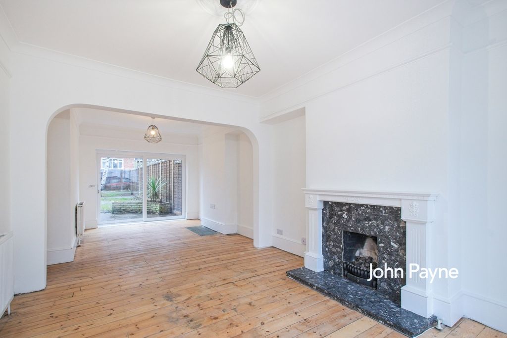 Property photo 2 of 10 Reception