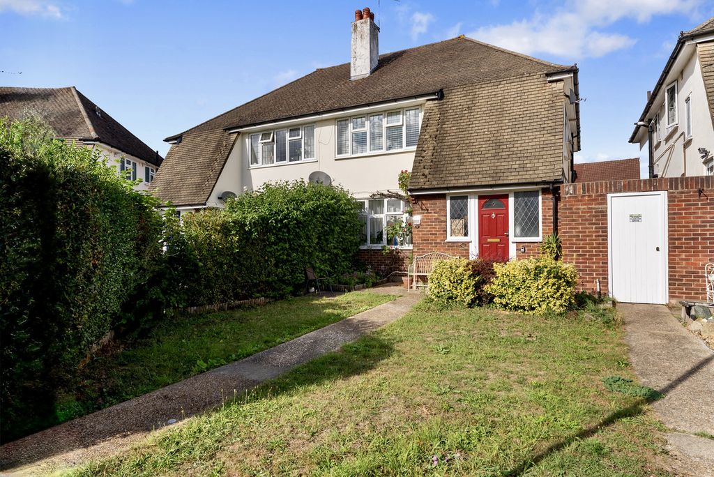 Property photo 2 of 9