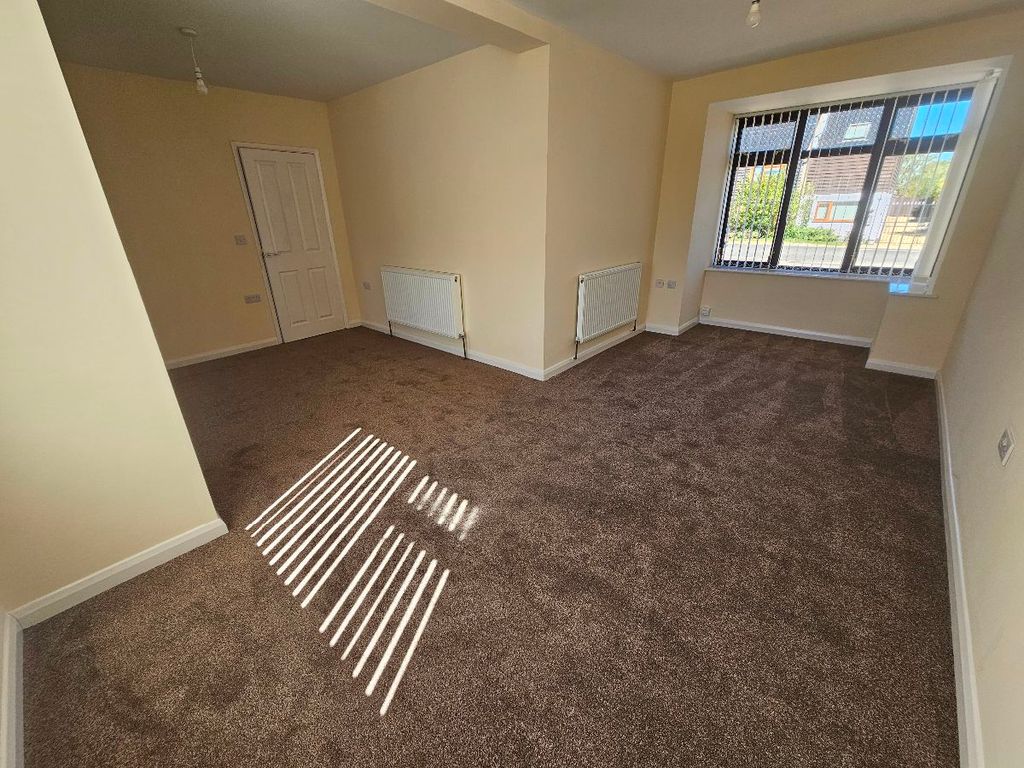 Property photo 3 of 24