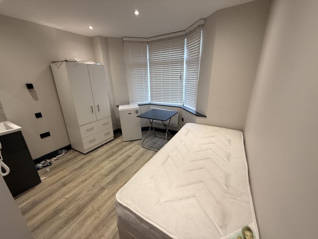 Property photo 1 of 2 Bedroom