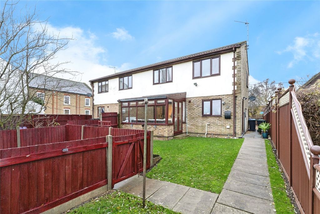 Property photo 1 of 19 Picture No. 04