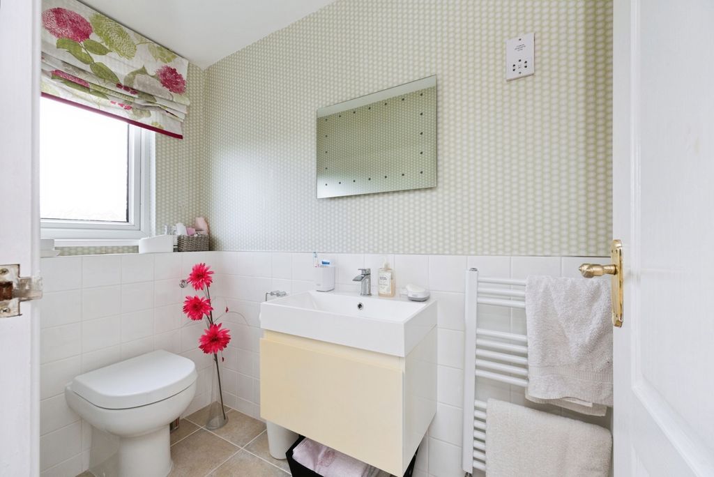 Property photo 3 of 18 Pbox-Img.Jpg