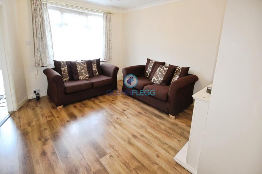 Property photo 3 of 12