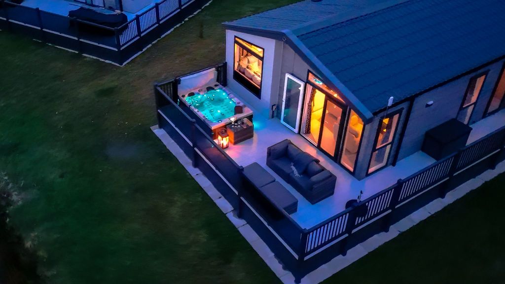 Property photo 2 of 8