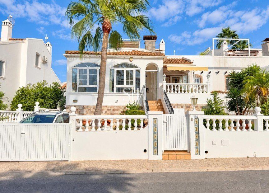 Property photo 2 of 49