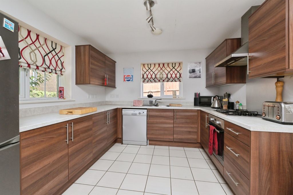 Property photo 2 of 16