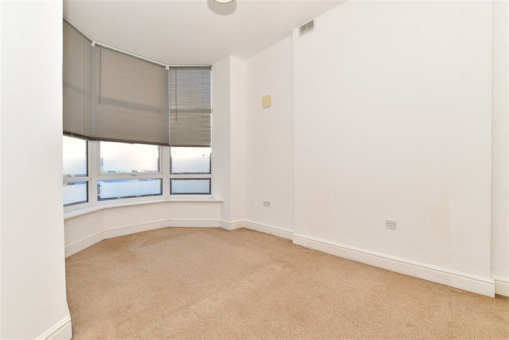 Property photo 2 of 10 Bedroom