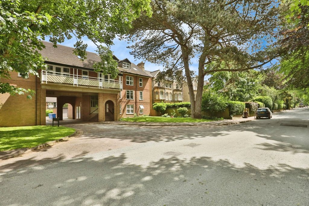 Property photo 1 of 12 Image