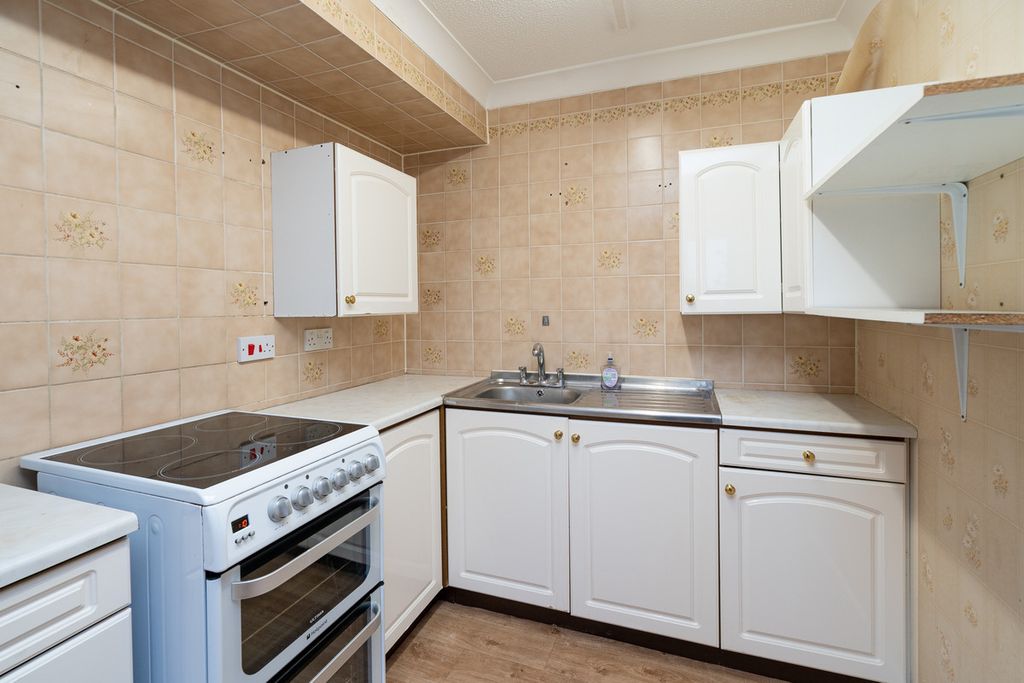 Property photo 3 of 21