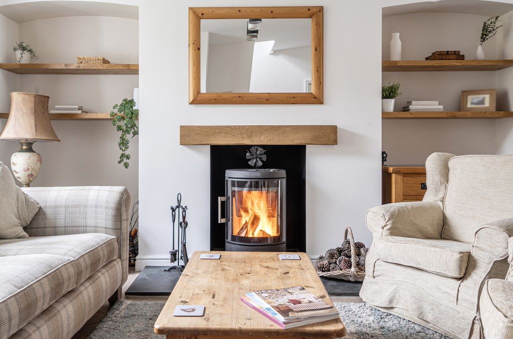 Property photo 3 of 20 Living Area