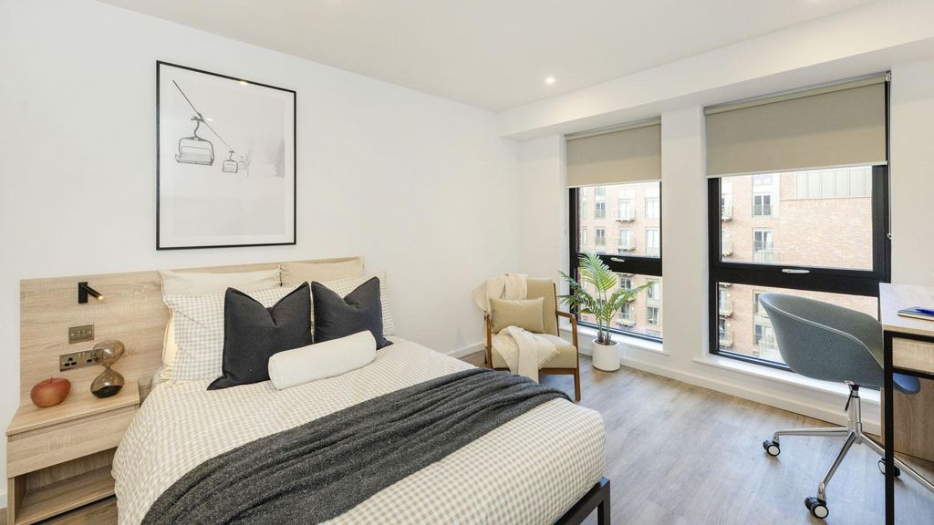 Property photo 2 of 29