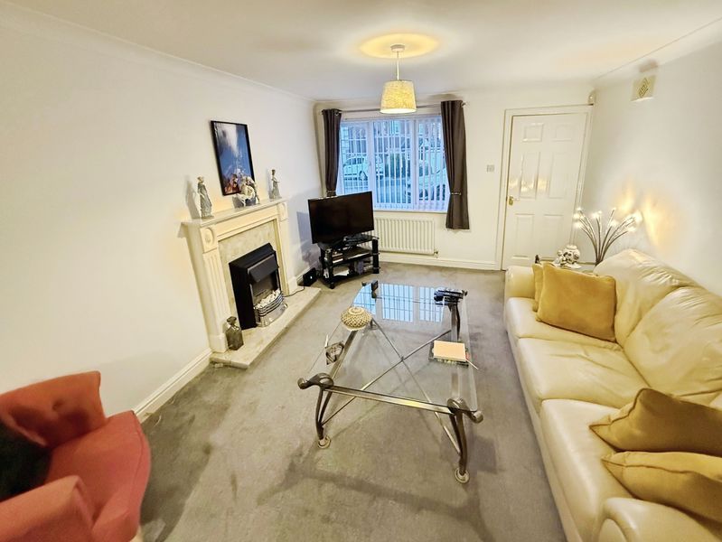 Property photo 3 of 11 Photo 9