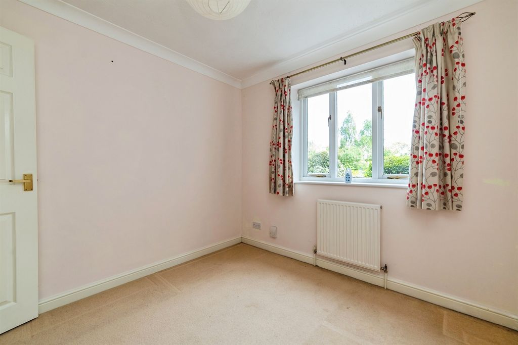 Additional image 9 of 2 bed flat for saleGillison Close, Letchworth Garden City SG6