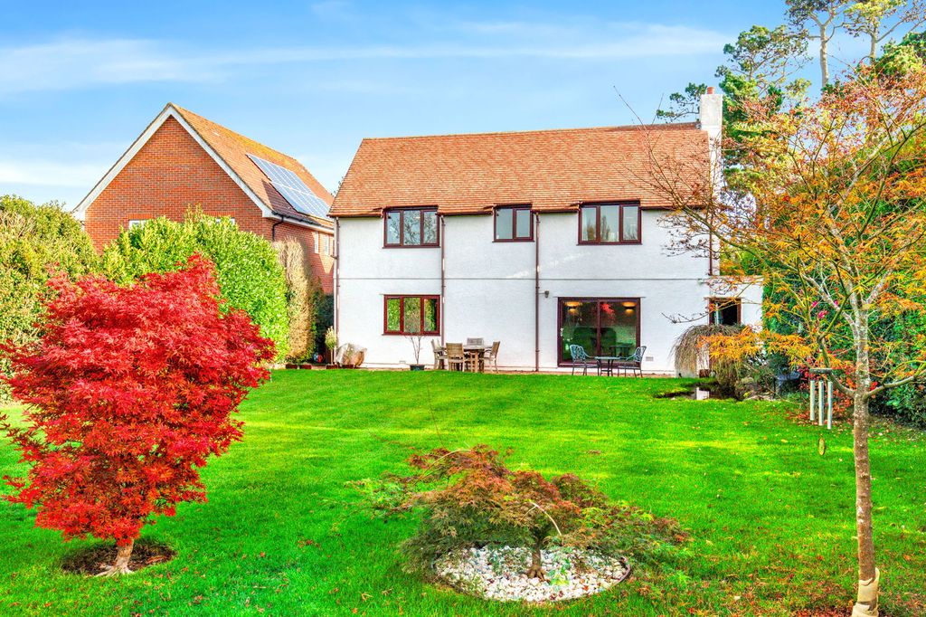 Property photo 1 of 40