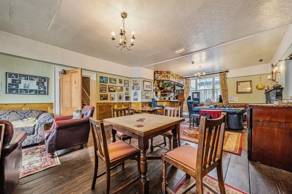Property photo 3 of 19 Bar