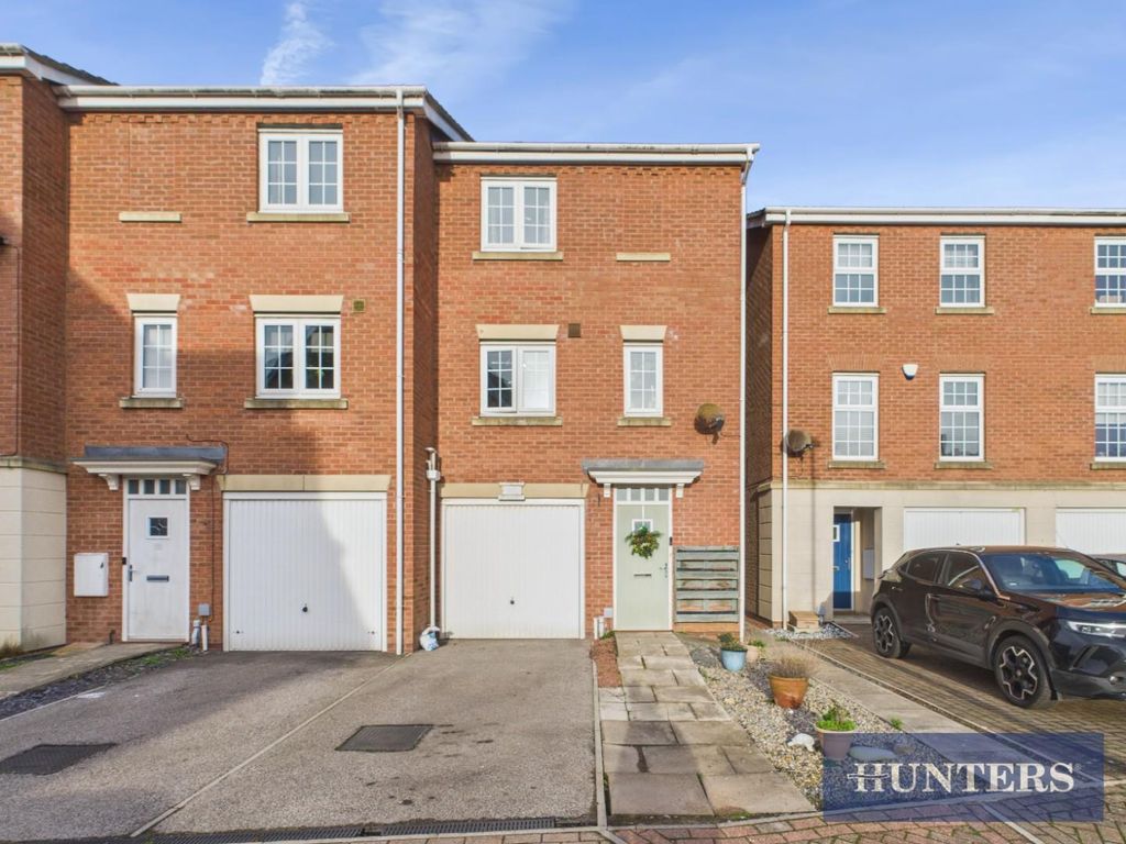 Property photo 1 of 17 Cam01494G0-Pr0475-Still018.Jpg