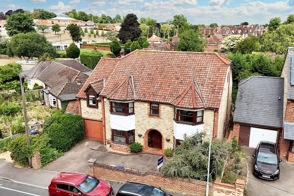 Property photo 1 of 29