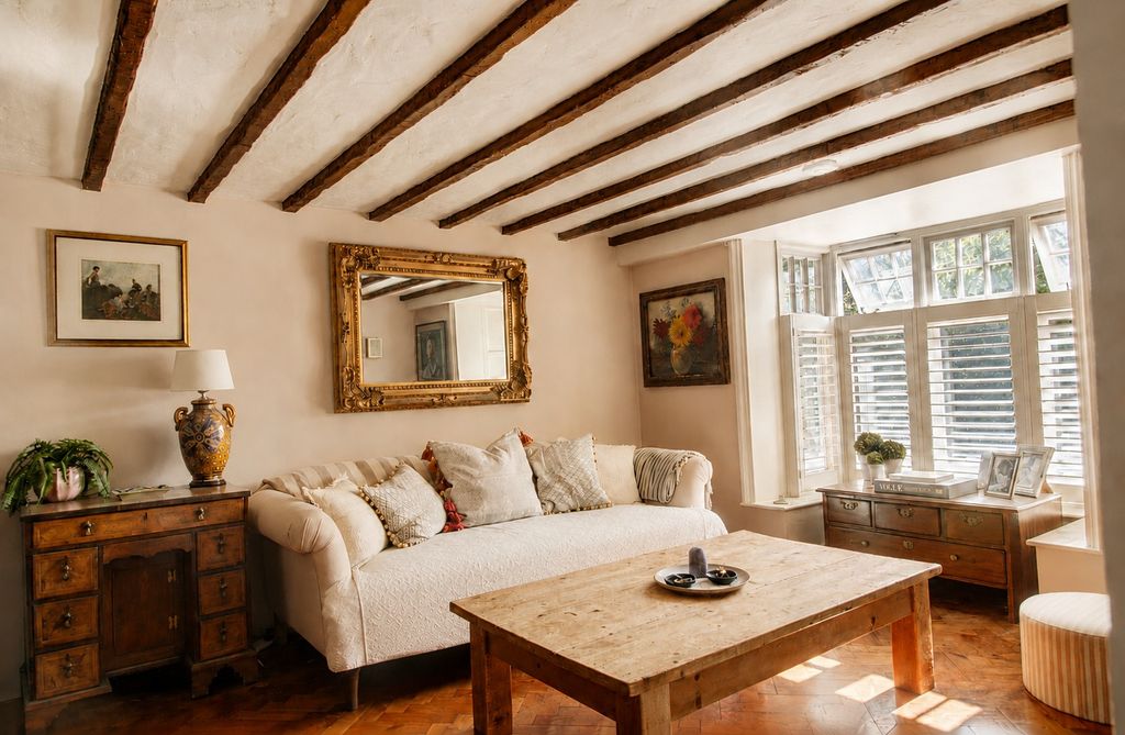 Property photo 3 of 25 Drawing Room