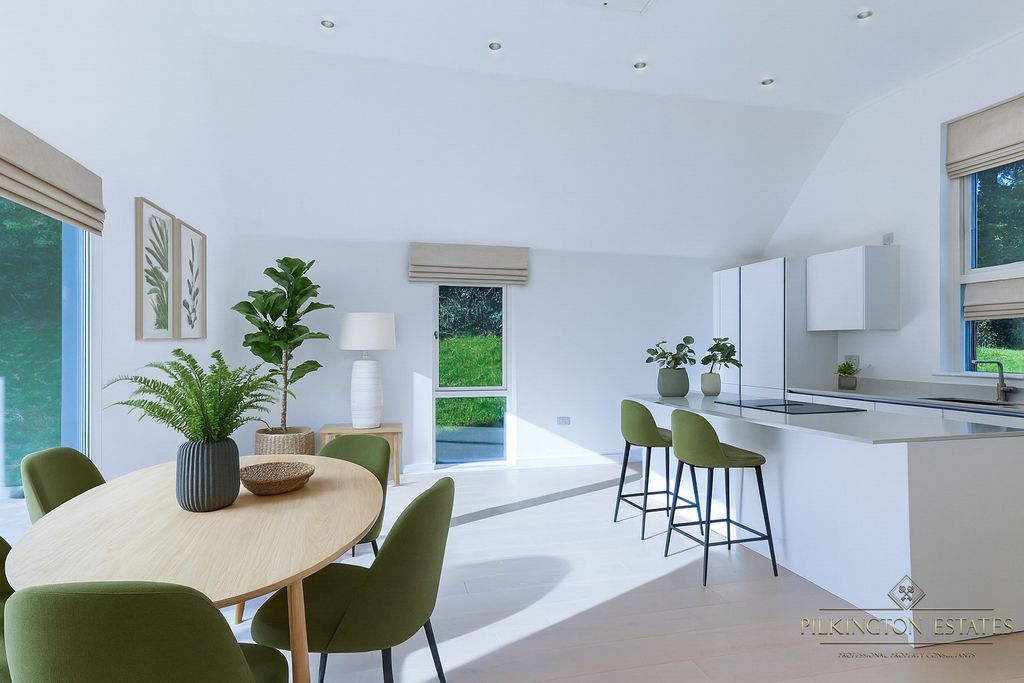 Property photo 2 of 16 4616953