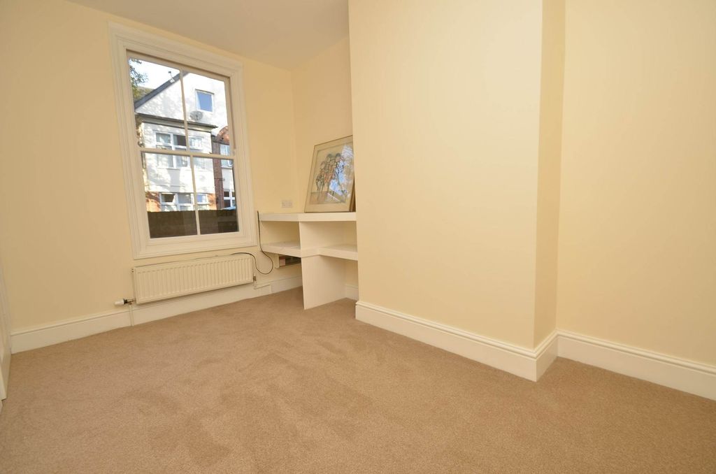 Property photo 3 of 6
