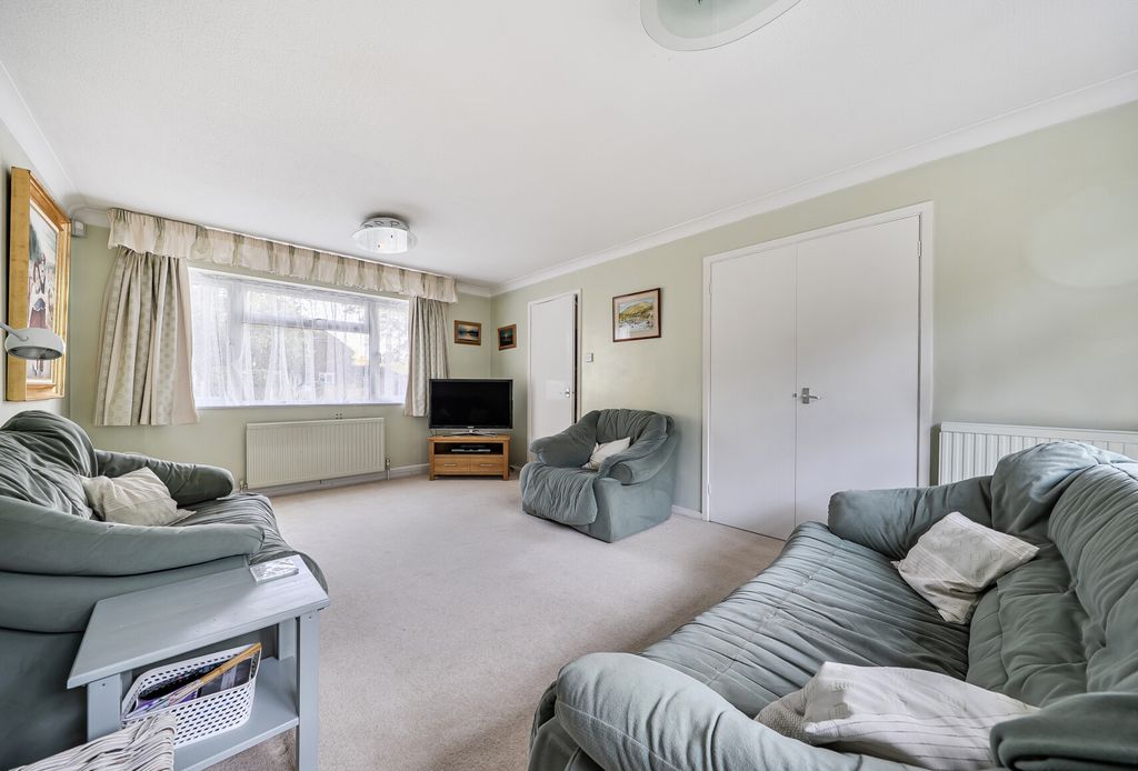 Property photo 3 of 21 1488358-19-6A4E85...