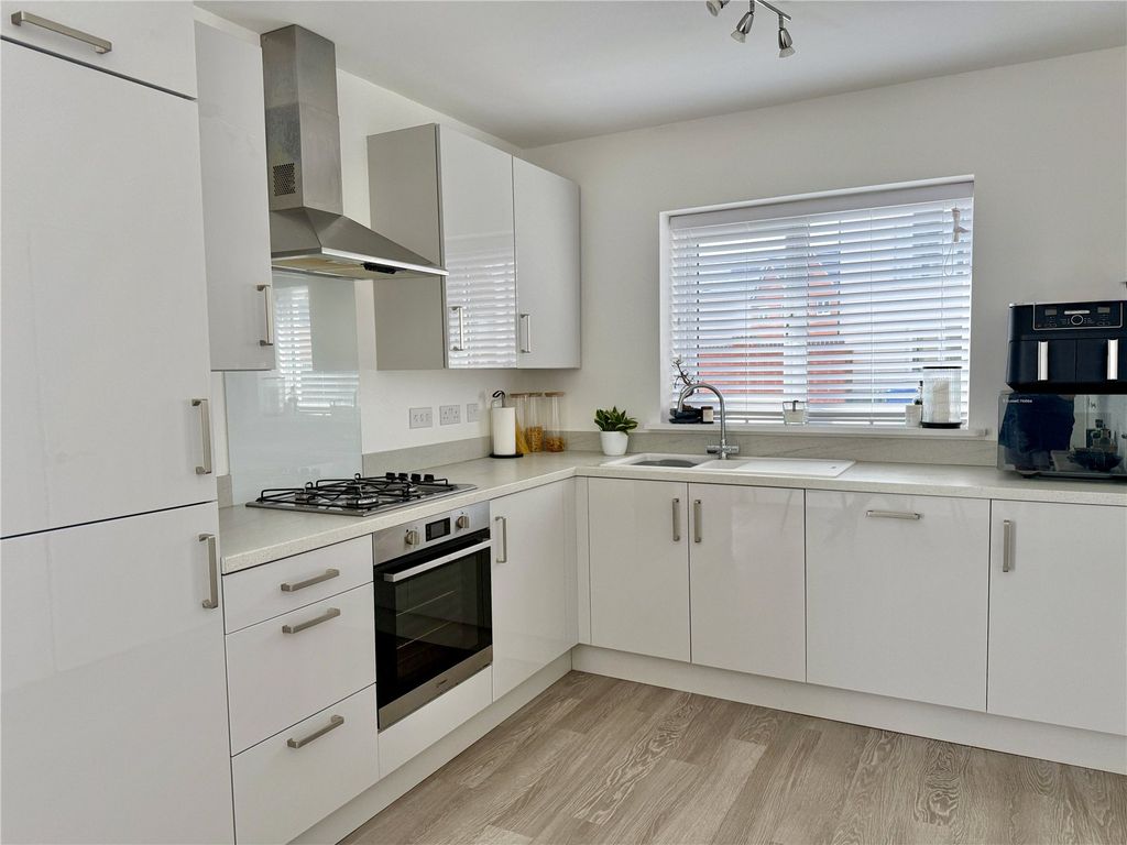 Property photo 3 of 28 Picture No. 56