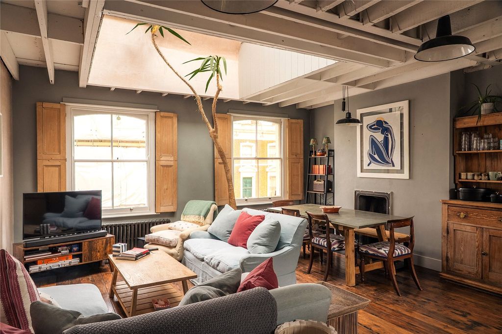 Property photo 1 of 19 Reception Room