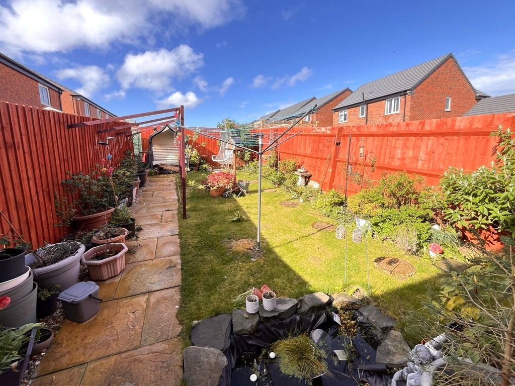 Property photo 3 of 16 Picture No. 21