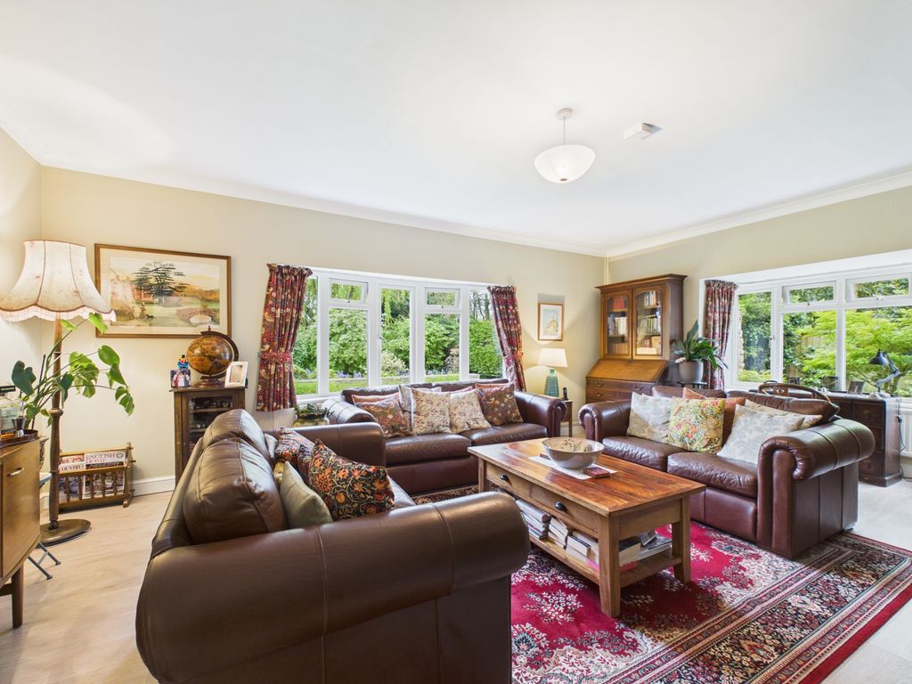 Property photo 2 of 46