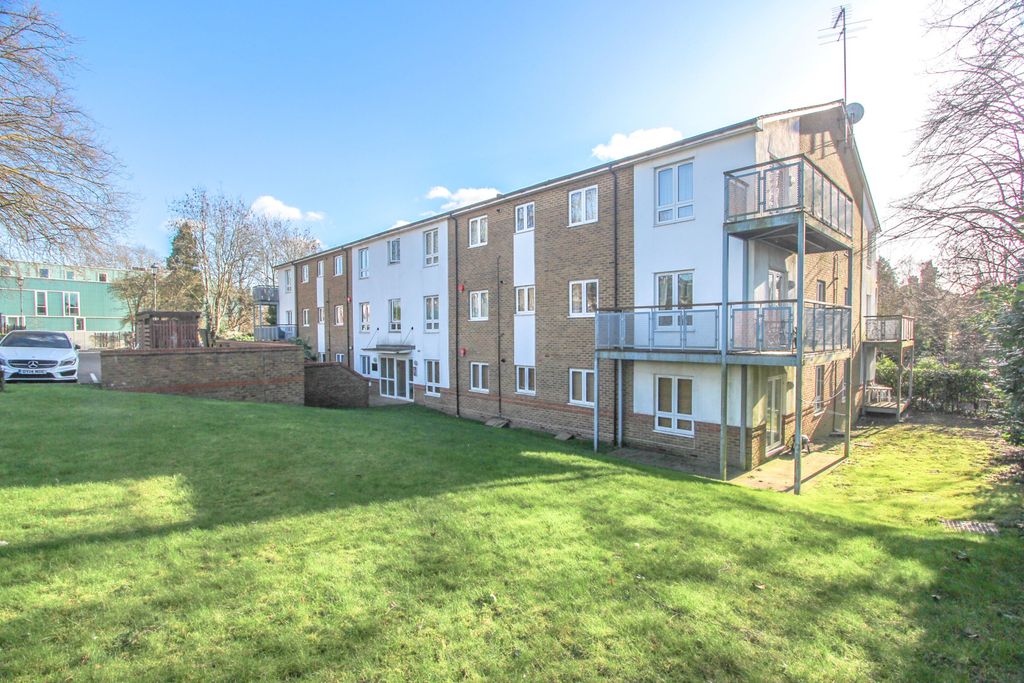 Property photo 1 of 10 Picture No. 20