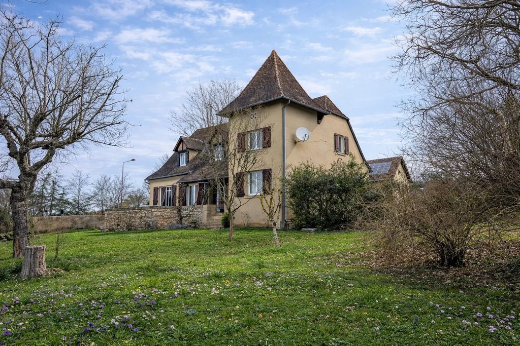 Property photo 2 of 31