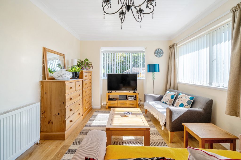 Property photo 2 of 20 1524486-1-1A0d4E3...