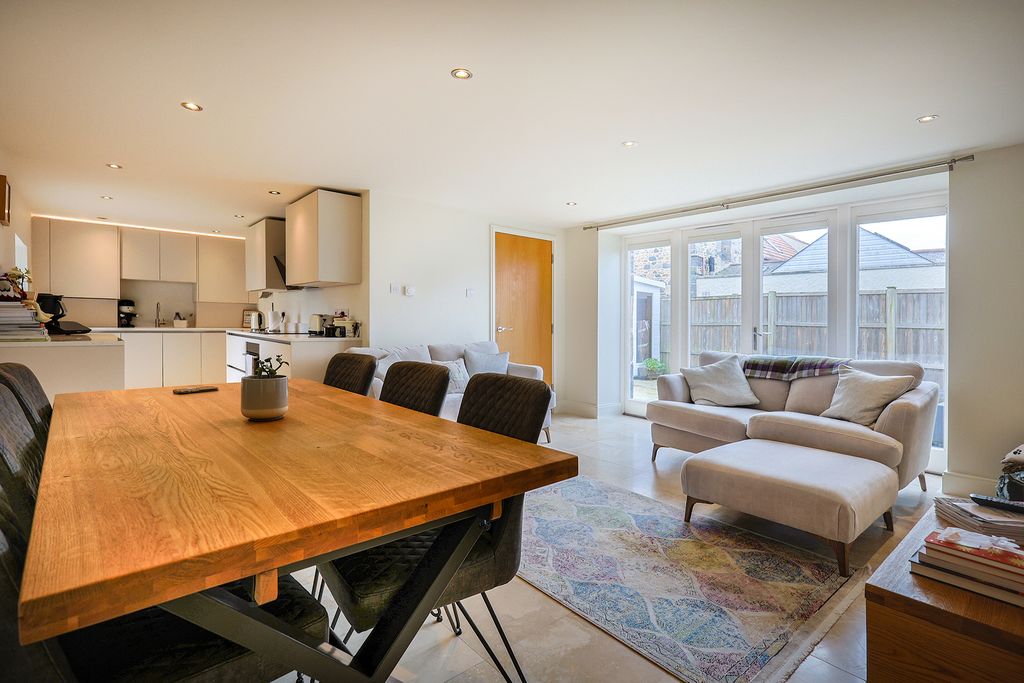 Property photo 3 of 17 Photo 2