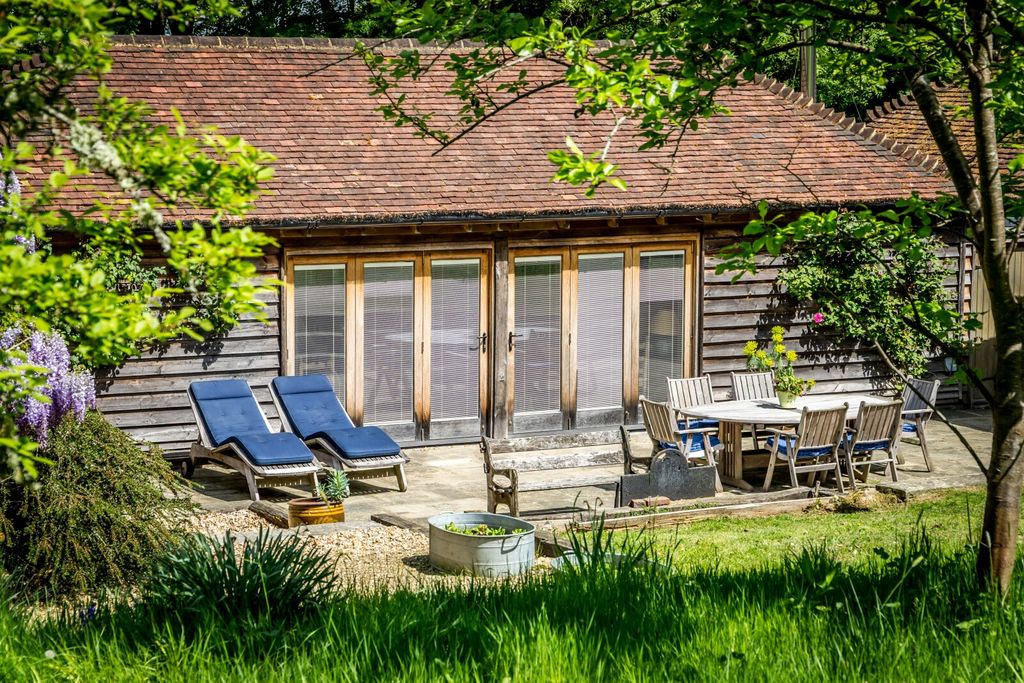 Property photo 3 of 51 House. Partnership