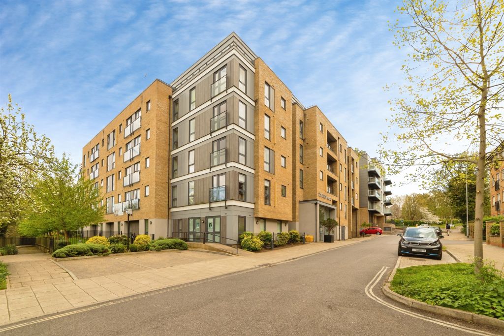 Property photo 1 of 17