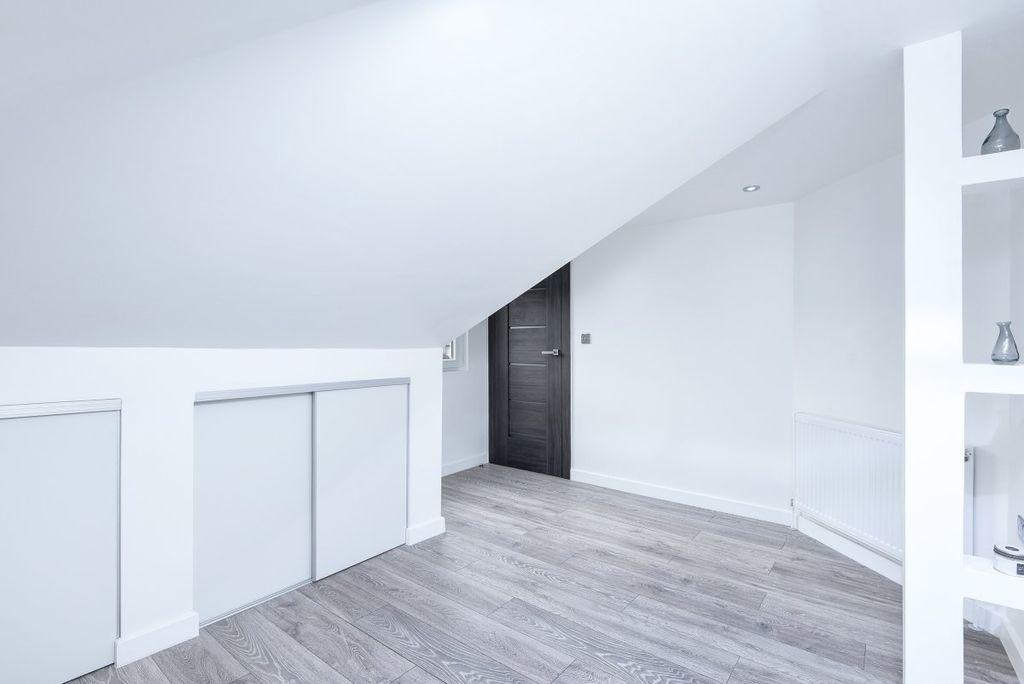 Property photo 2 of 5 220988 (8)