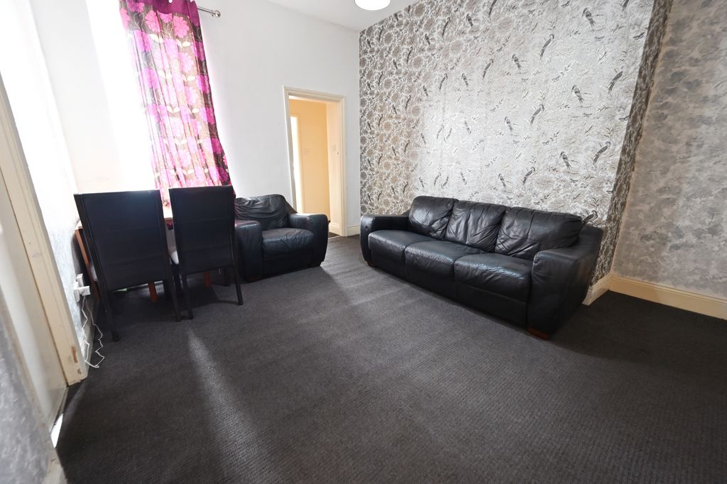 Property photo 3 of 6 Dsc 6209