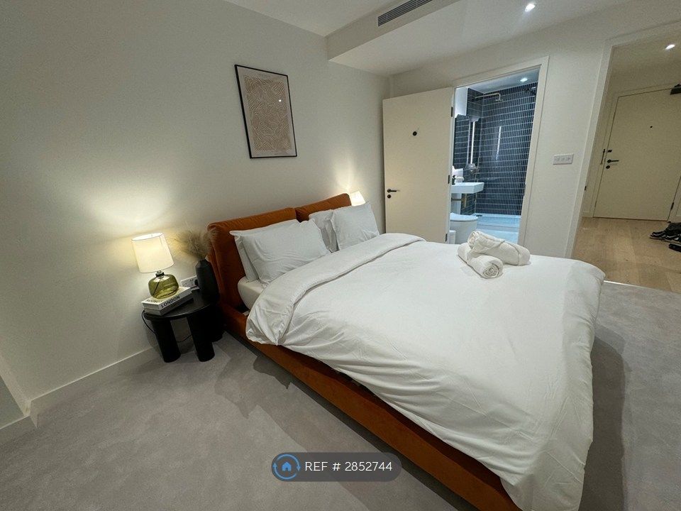 Property photo 1 of 34 En Suite To Rent