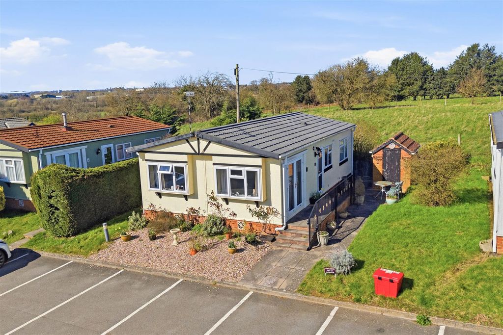 Property photo 1 of 21 17 Avon View (2 Of 23).Jpg