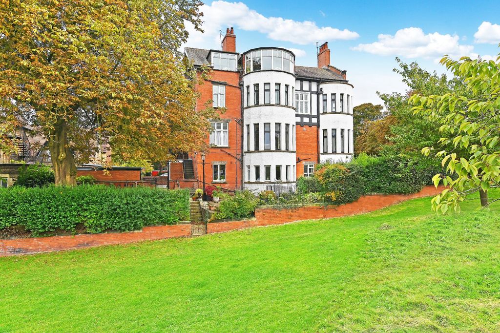 Property photo 1 of 26