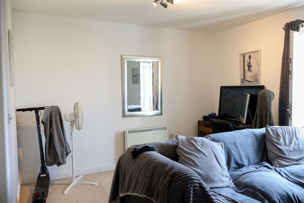 Property photo 3 of 22