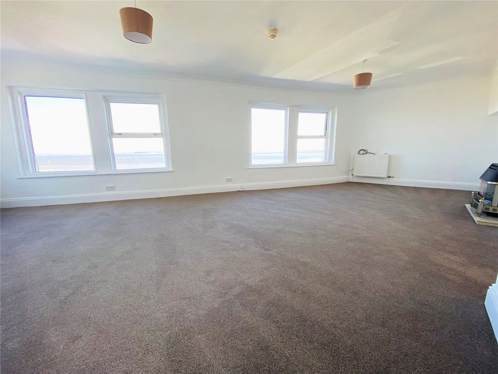 Property photo 3 of 20 Picture No. 24